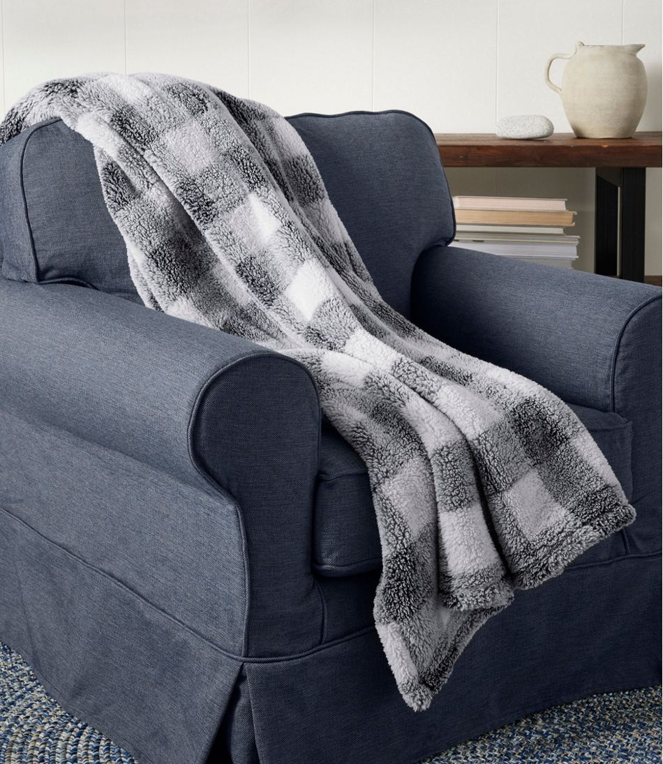 Cozy Plush Throw, Plaid