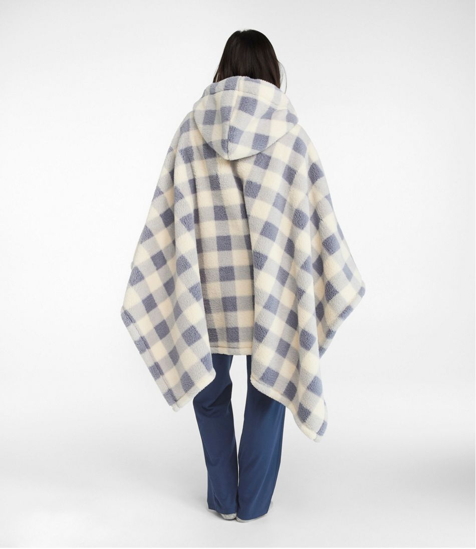 Cozy Sherpa Wearable Throw, Plaid