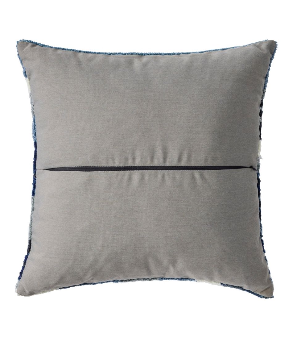 Indoor/Outdoor Hooked Pillow, 18x18 Ocean Waves